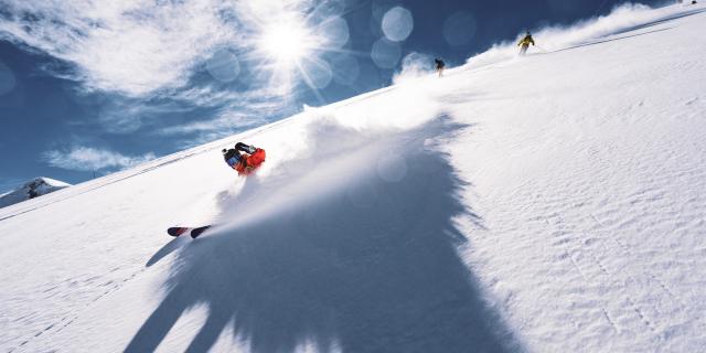 Ski freeride entre amis sur le secteur de la fée aux 2 Alpes