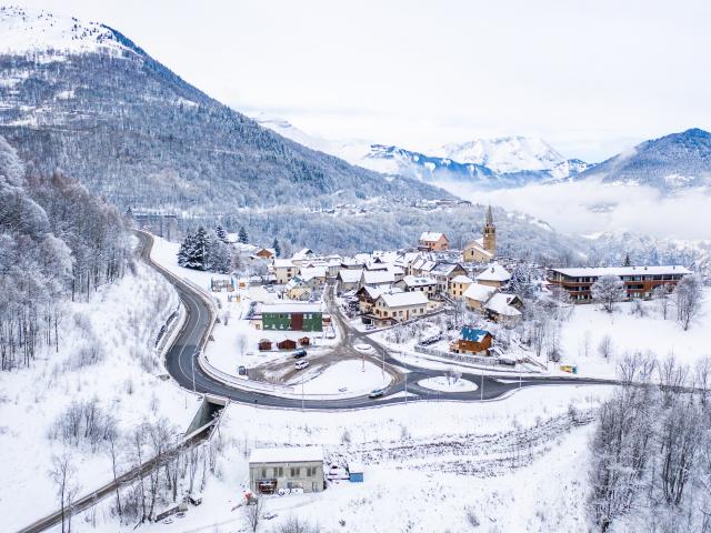 mont-de-lans-les-2-alpes-paysage-hiver-neige.jpg