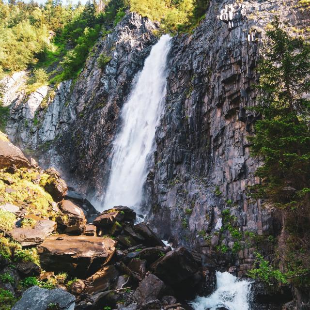 cascade-muzelle-ete-les2alpes-randonnee.jpg