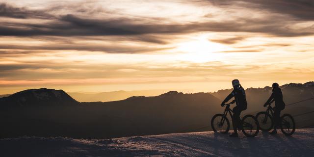 panorama-glacier-vtt-couche-de-soleil-ete-2alpes.jpg