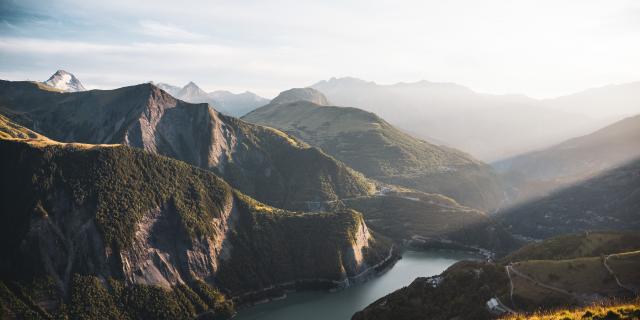 paysage-plateau-demparis-les2alpes-ete.jpg