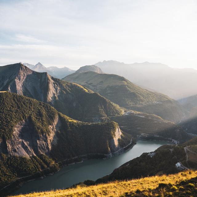 paysage-plateau-demparis-les2alpes-ete.jpg