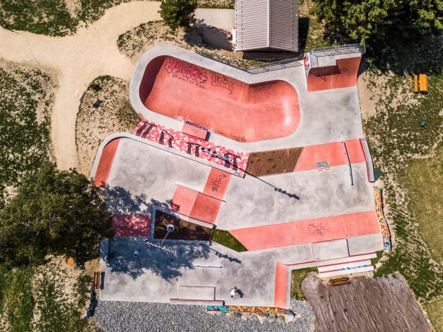 skatepark-vue-aerienne-les2alpes-ete.jpg