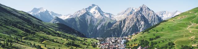 station-ete-les2alpes-vue.jpg