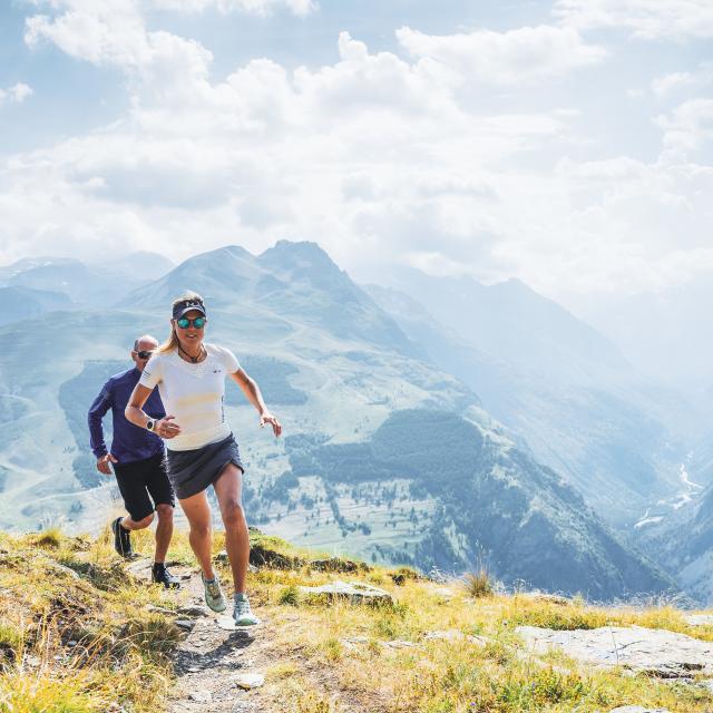 trail-couple-ete-2alpes.jpg