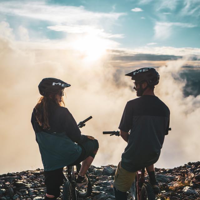 vtt-couche-de-soleil-les2alpes.jpg