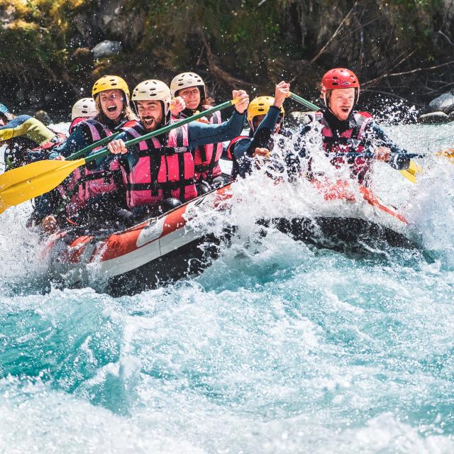 activites-rafting-ami-veneon-1.jpg