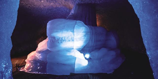 grotte-de-glace-les-2-alpes-glacier-3400m.jpg