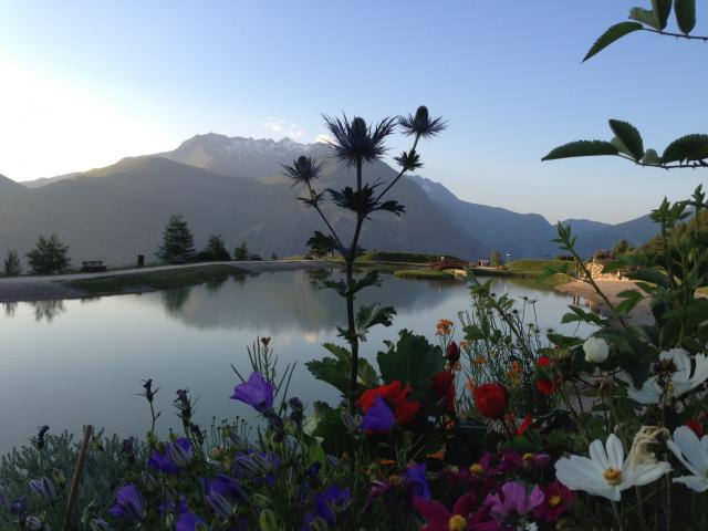 Lac De La Buissonniere Les 2 Alpes