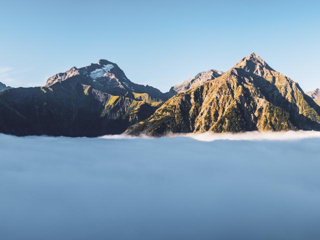 mer-de-nuage-ete-panorama-les2alpes.jpg