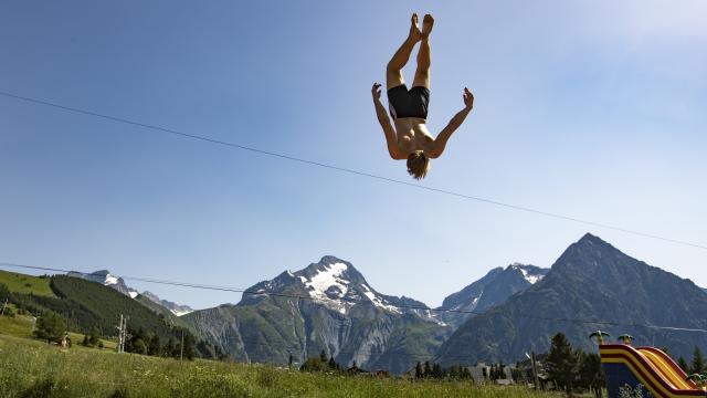 trampoline-les-2-alpes.jpg