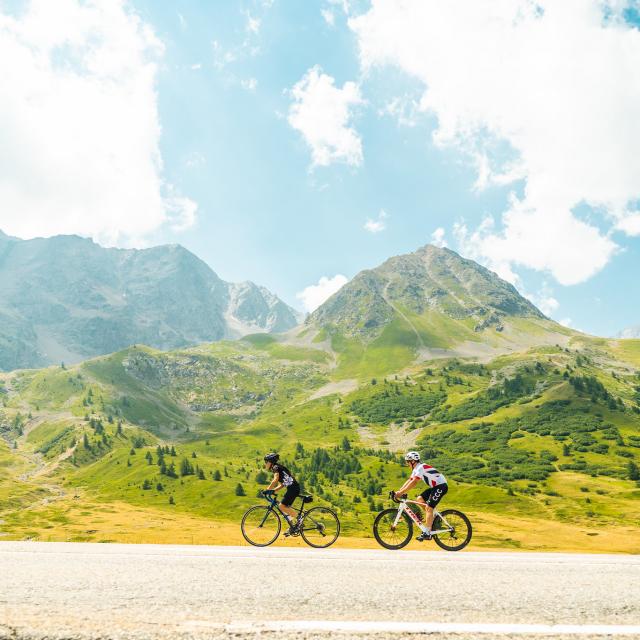 cyclo-en-Oisans.jpg